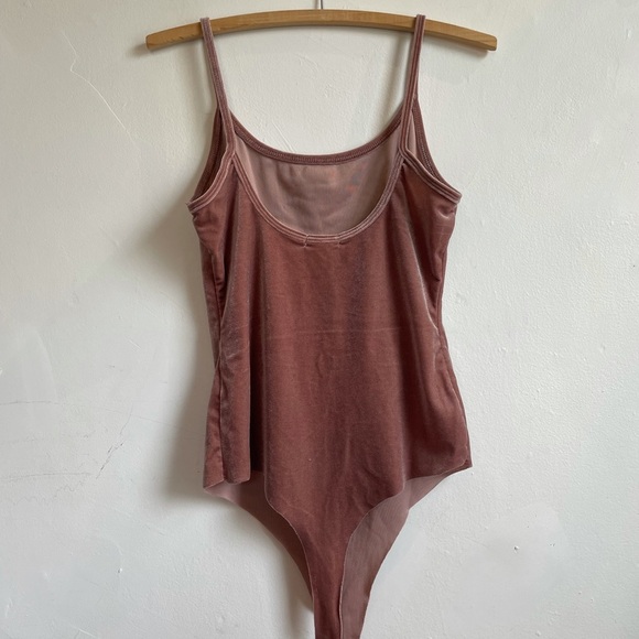 ASOS | Pink velvet bodysuit - Picture 3 of 8